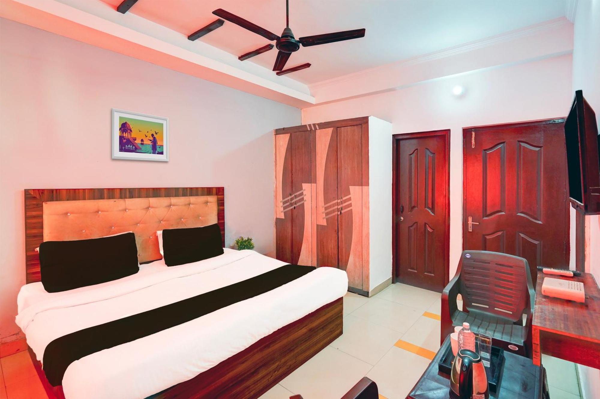OYO Flagship 70180 Hotel 9 Palm Dehradun Exterior foto