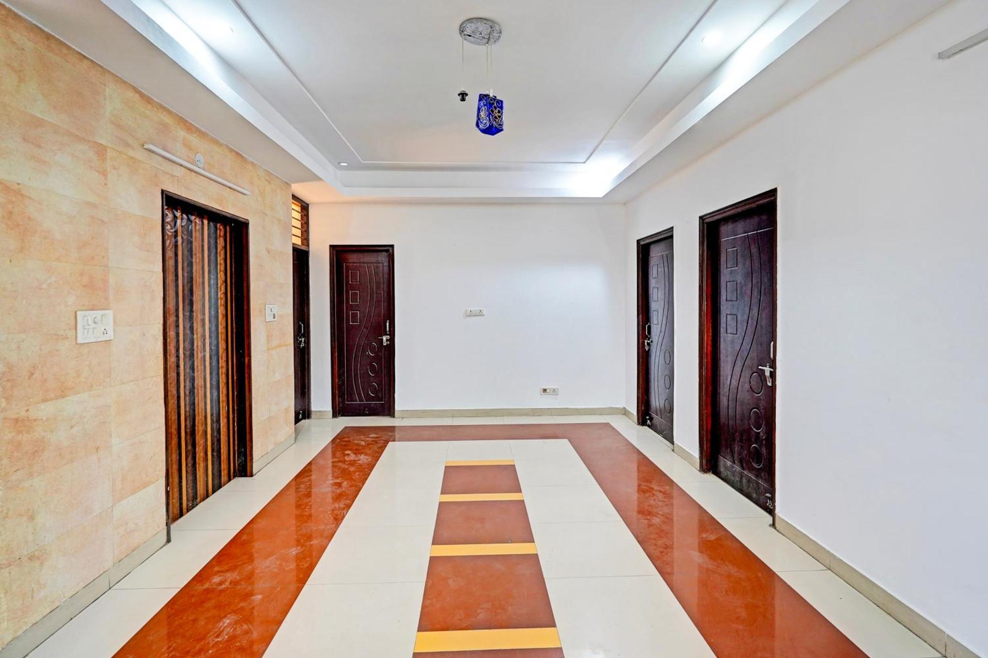 OYO Flagship 70180 Hotel 9 Palm Dehradun Exterior foto