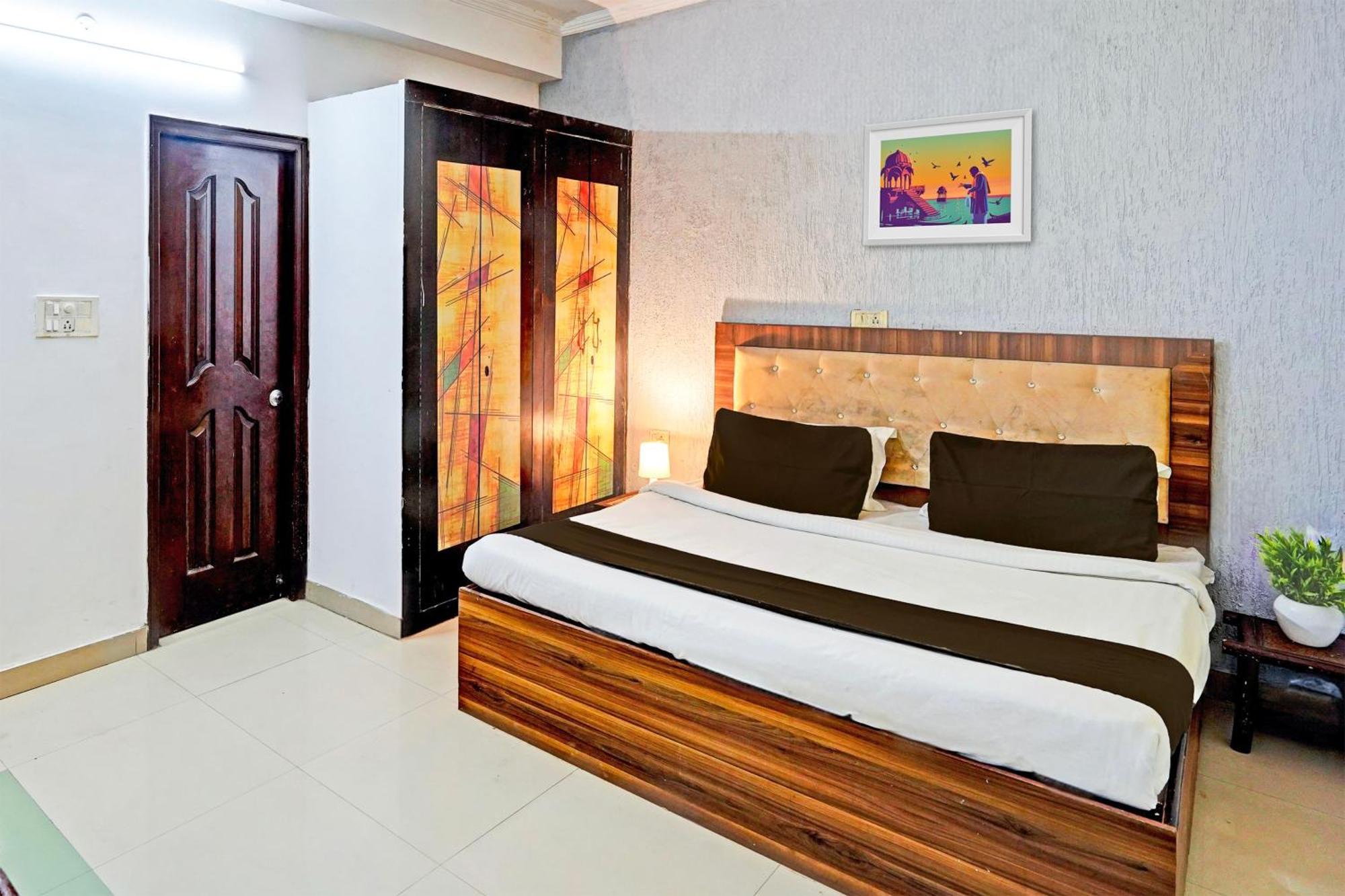 OYO Flagship 70180 Hotel 9 Palm Dehradun Exterior foto